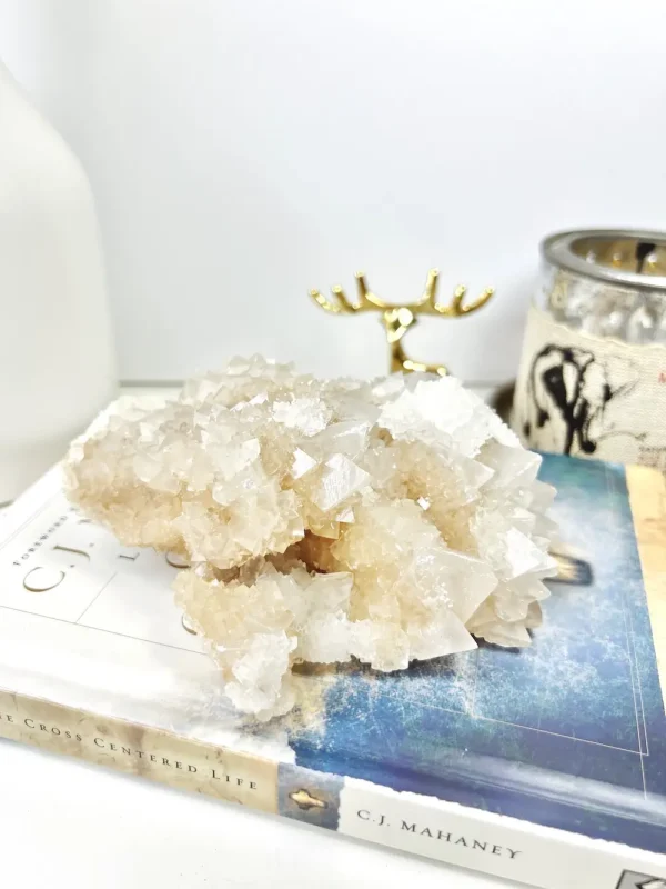 白水晶晶簇礦石